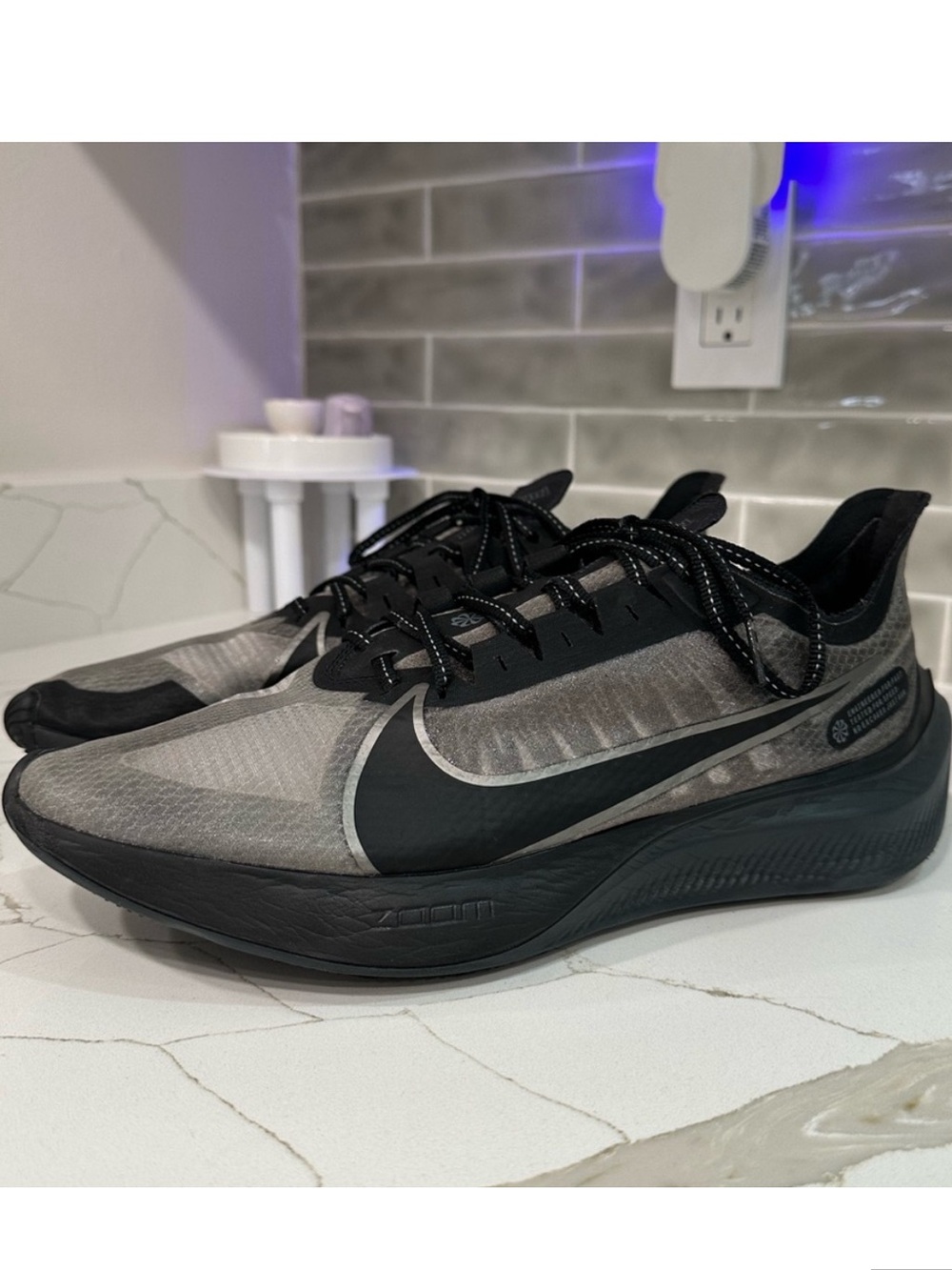NIKE Zoom Gravity Sneakers. Men’s Size 11.5 Color Black.